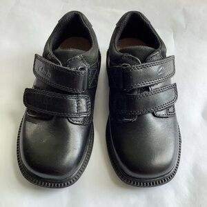 Clarks Deaton Tod boys school shoe Black leather USA 8.5 NWT